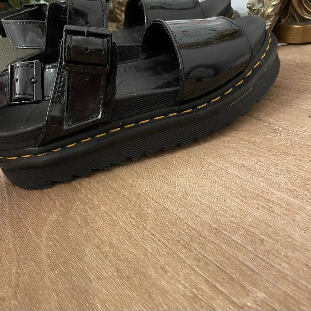 Dr. Martens VOSS   Black Patent Lamper 2 Buckle Sandal Size  EU 39 / US 8